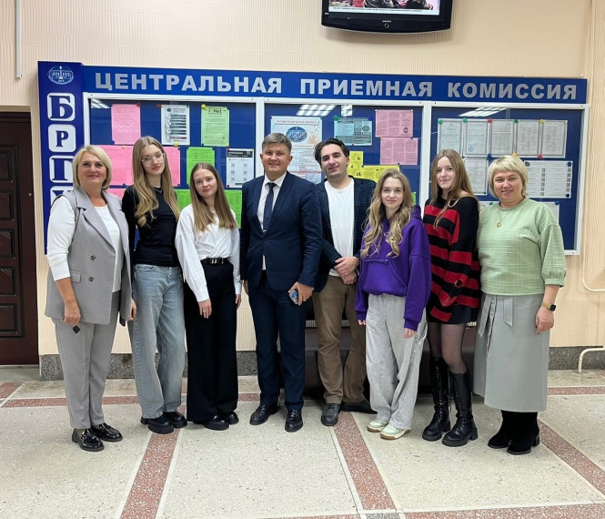 Студент-ученик.